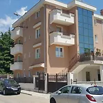 Apartments Nikitovic