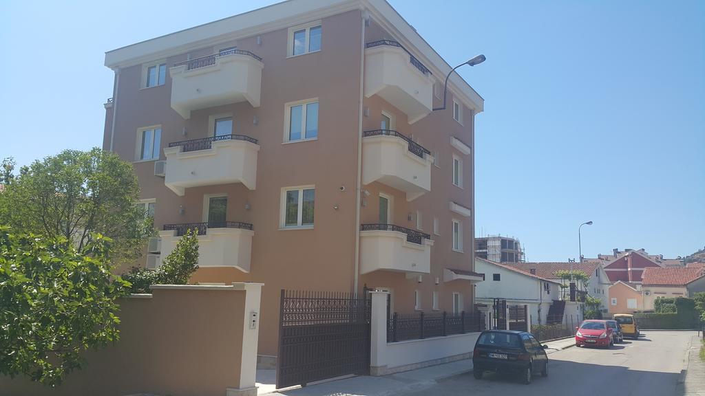 Nikitovic Apartment