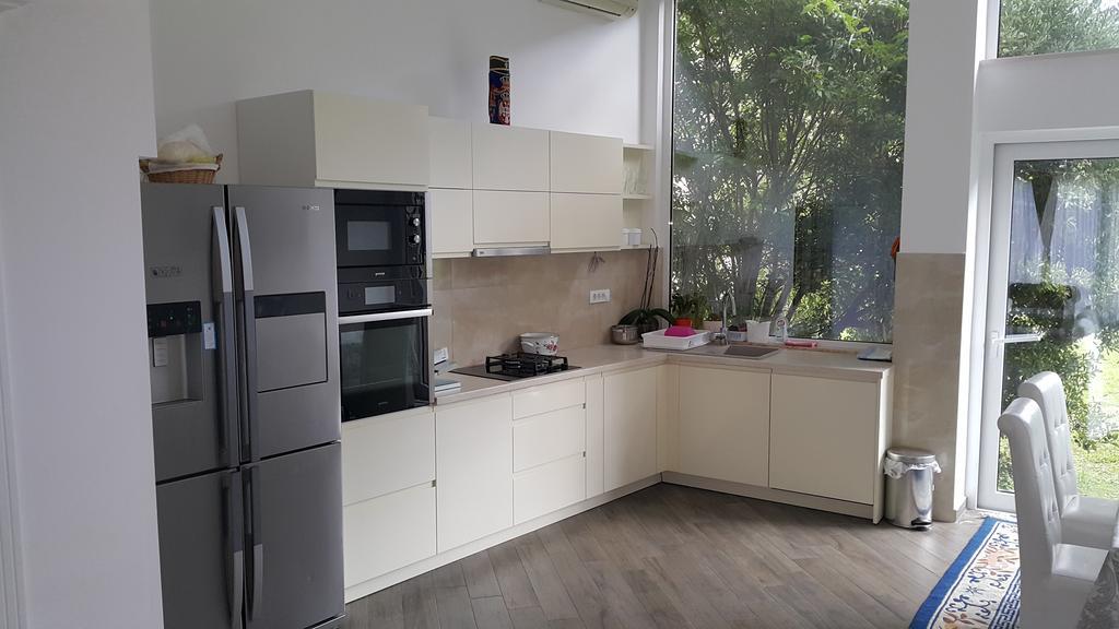 Nikitovic Apartment *