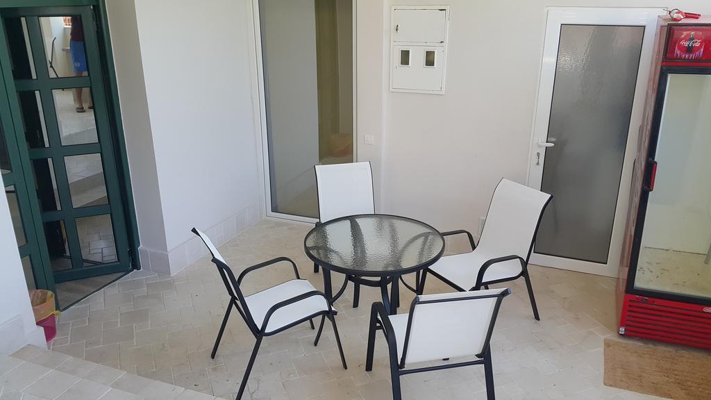 Nikitovic Apartment *